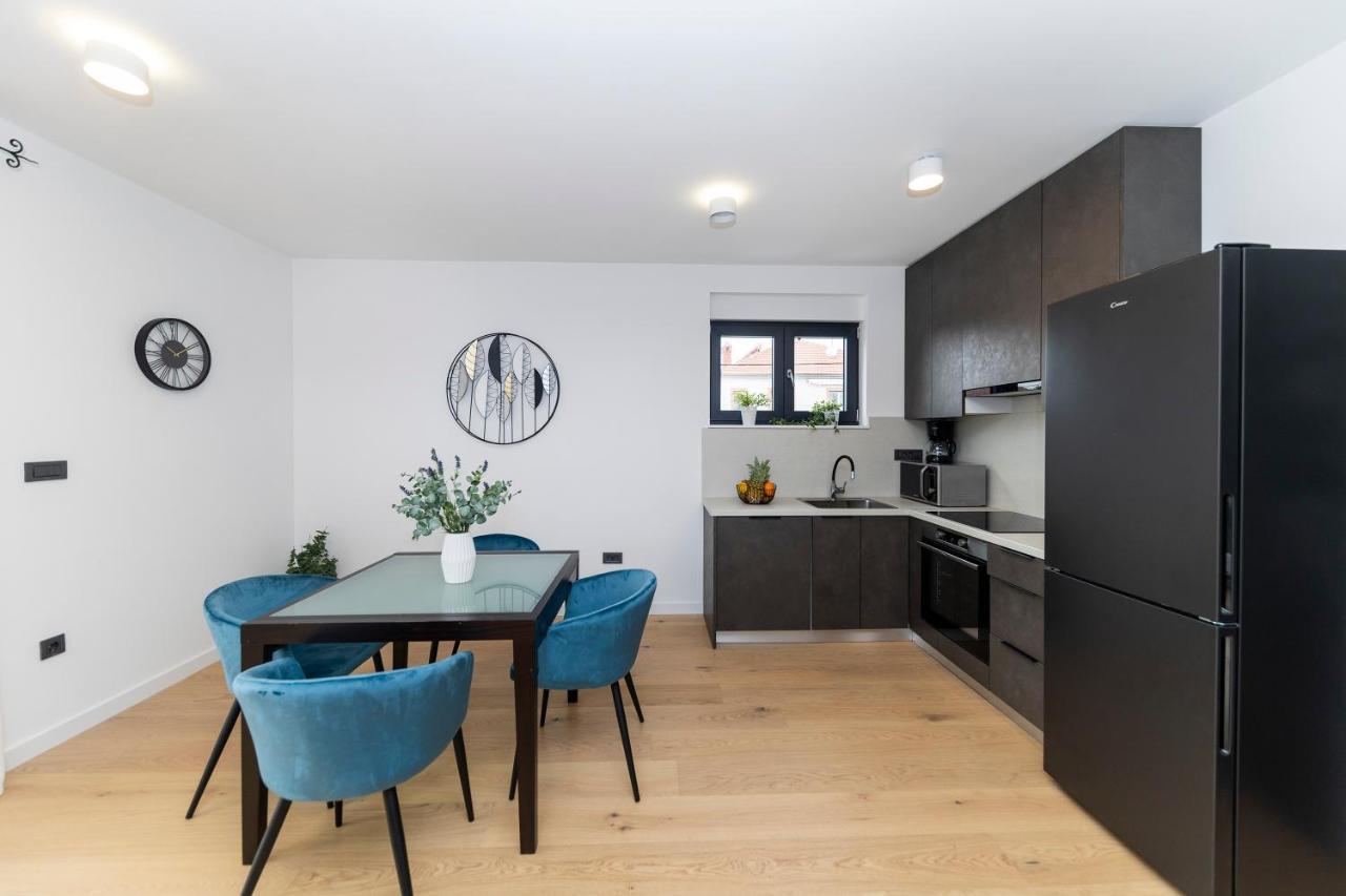 Marianne , Parking Free , 2 Bedroom & 2 Bathroom , Modern & Cozy Zara