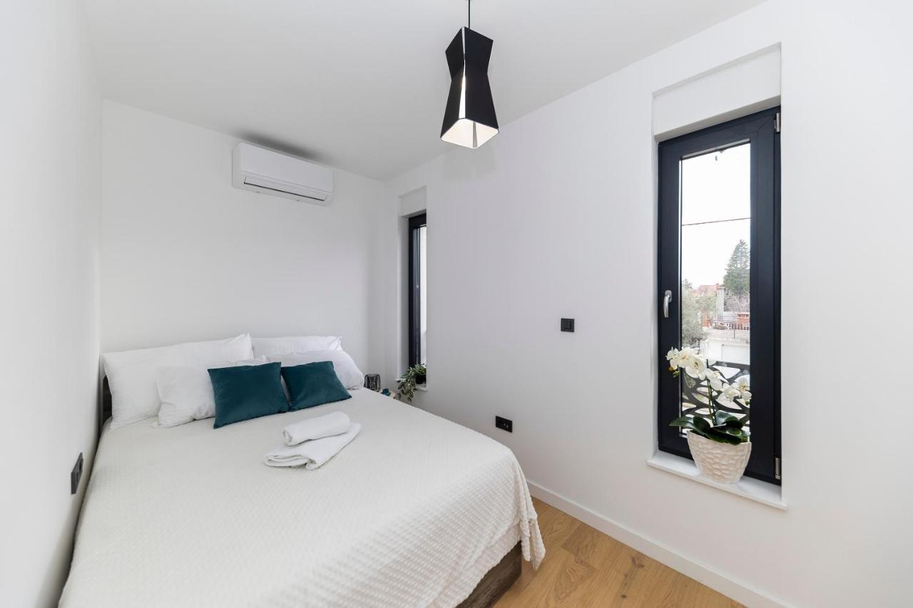 Marianne , Parking Free , 2 Bedroom & 2 Bathroom , Modern & Cozy Appartamento Zara